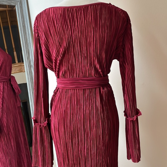 Red roush maxi dress with waist tie - Picture 5 of 5